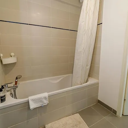 Le Hameau Des Pins - Spacious - Parking Apartment Sainte-Maxime