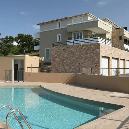 Apartment Le Hameau Des Pins - Spacious - Parking